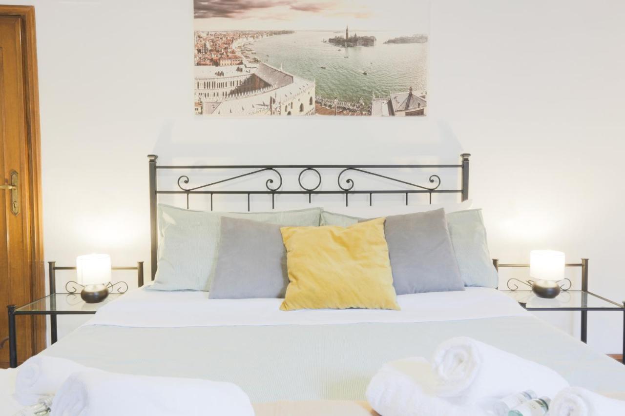 Santa Croce Guest House Venesia Bagian luar foto