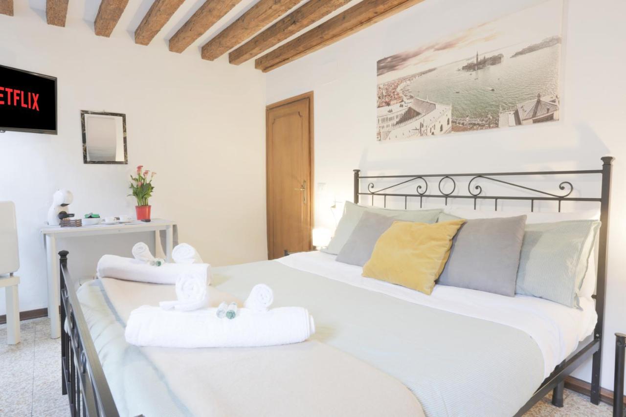 Santa Croce Guest House Venesia Bagian luar foto