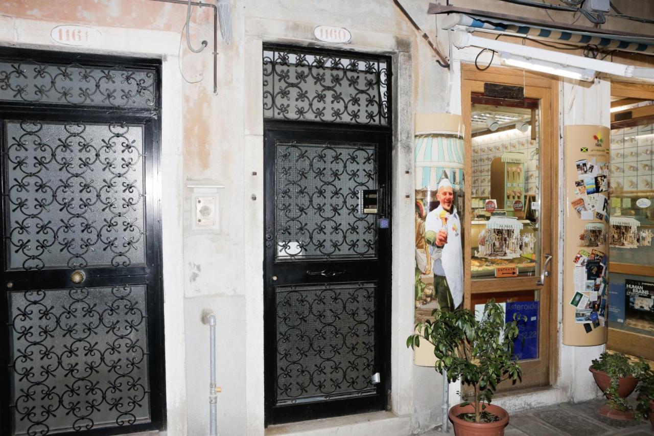 Santa Croce Guest House Venesia Bagian luar foto